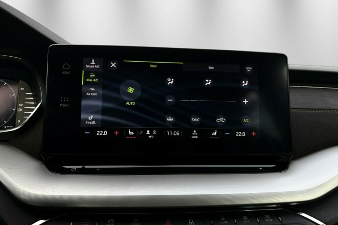 skoda-octavia-scout-diesel-2021-big-26
