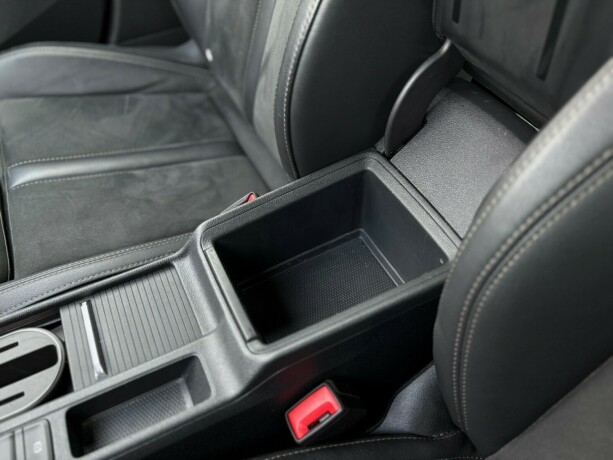 skoda-octavia-scout-diesel-2021-big-2