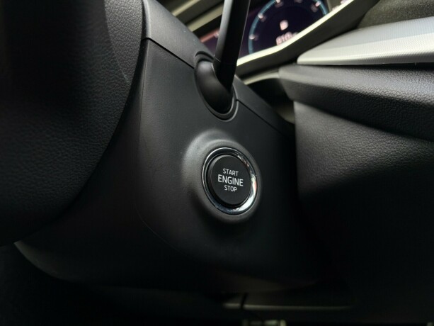 skoda-octavia-scout-diesel-2021-big-4