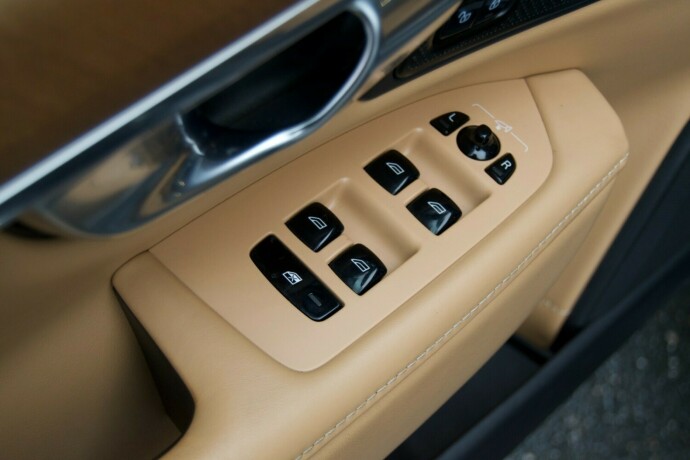 volvo-v90-plug-in-petrol-2019-big-35