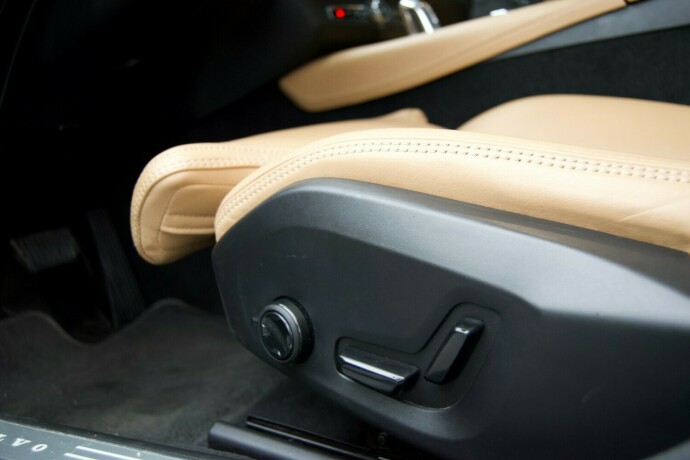 volvo-v90-plug-in-petrol-2019-big-12