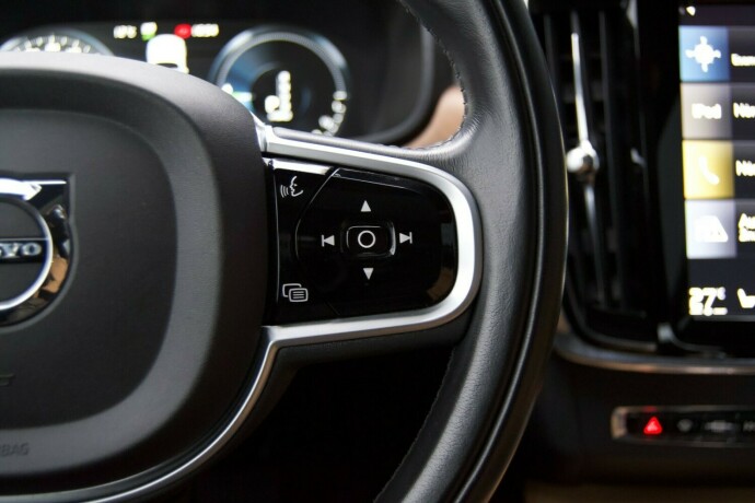 volvo-v90-plug-in-petrol-2019-big-18
