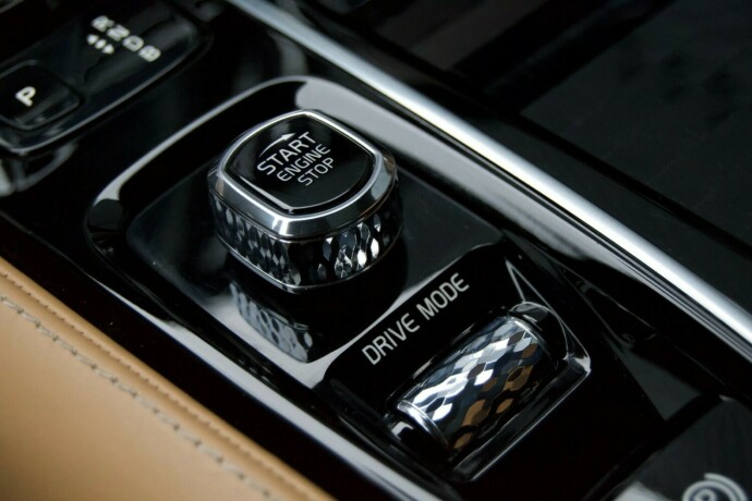 volvo-v90-plug-in-petrol-2019-big-24
