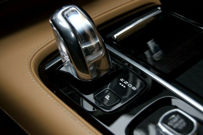 volvo-v90-plug-in-petrol-2019-big-23