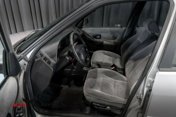 peugeot-306-bensin-1999-big-12