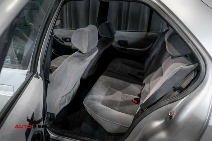 peugeot-306-bensin-1999-big-8