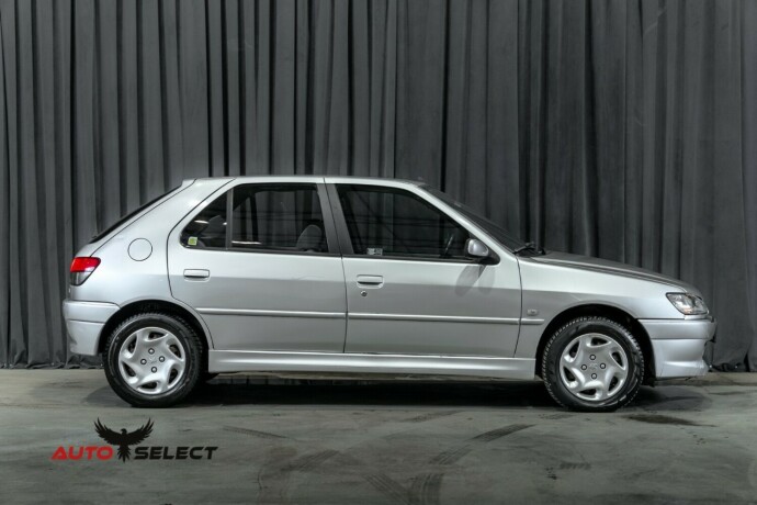 peugeot-306-bensin-1999-big-5