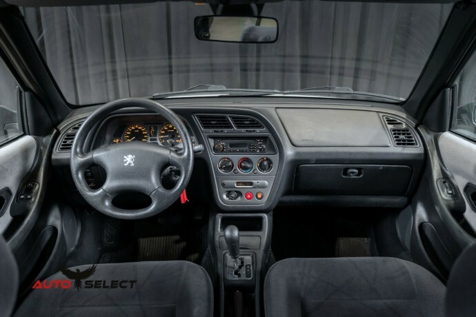 peugeot-306-bensin-1999-big-19