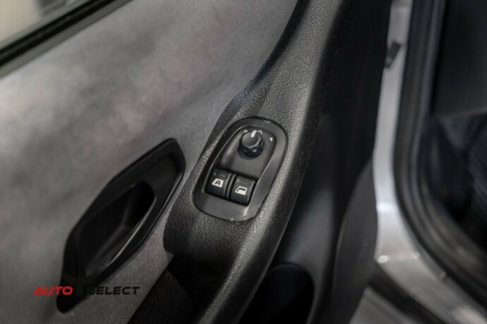 peugeot-306-bensin-1999-big-11