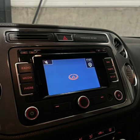 volkswagen-tiguan-diesel-2012-big-32