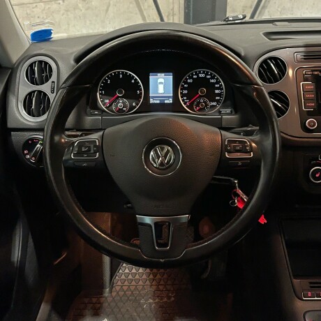 volkswagen-tiguan-diesel-2012-big-22