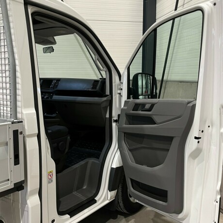 volkswagen-crafter-diesel-2018-big-9