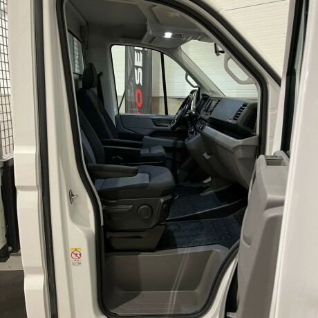 volkswagen-crafter-diesel-2018-big-10