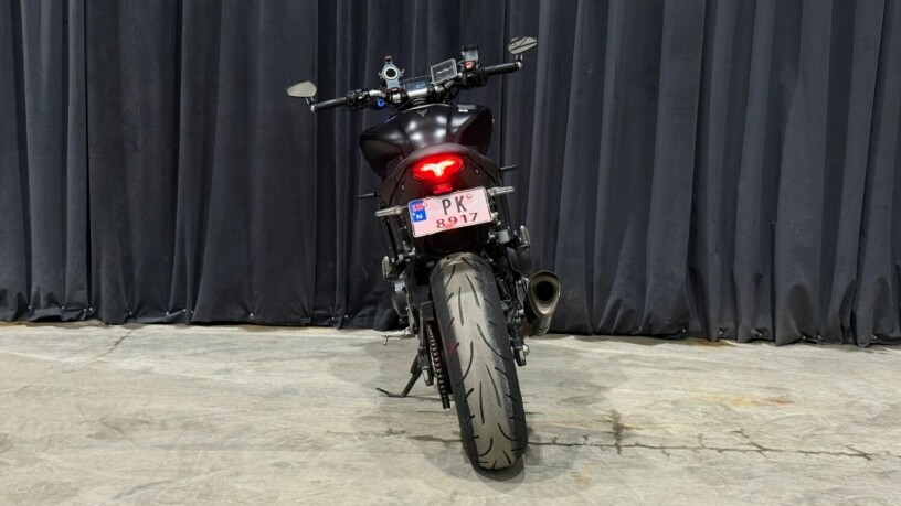 yamaha-mt-09-bensin-2022-big-11