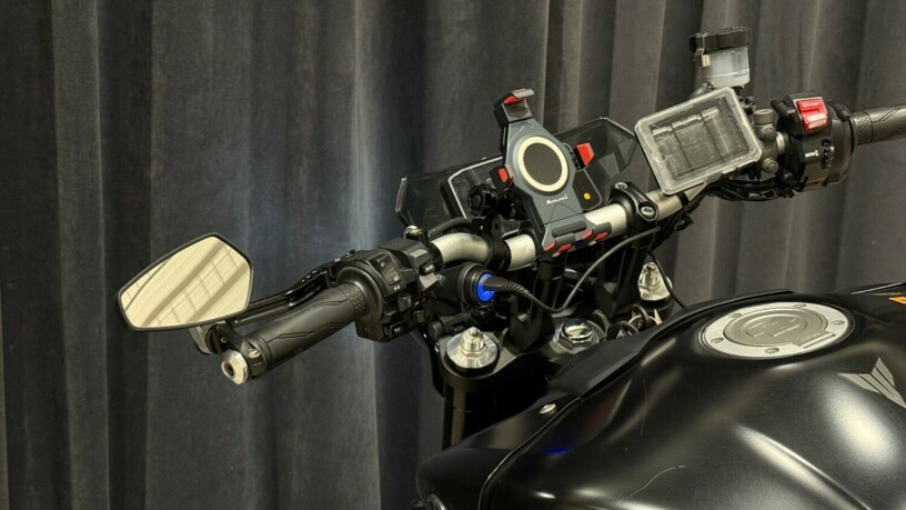 yamaha-mt-09-bensin-2022-big-12