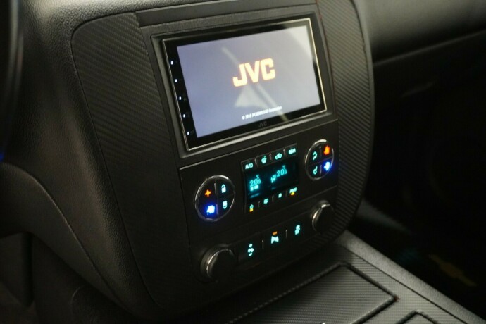 chevrolet-tahoe-bensin-2011-big-37