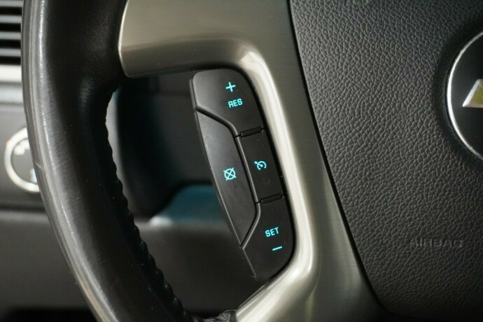 chevrolet-tahoe-bensin-2011-big-29