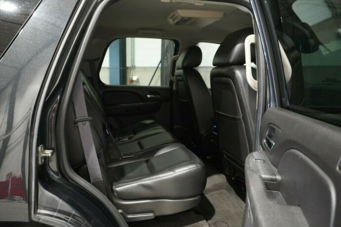 chevrolet-tahoe-bensin-2011-big-15