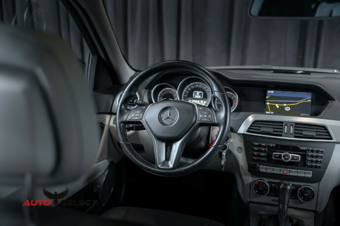 mercedes-benz-c-klasse-diesel-2012-big-25
