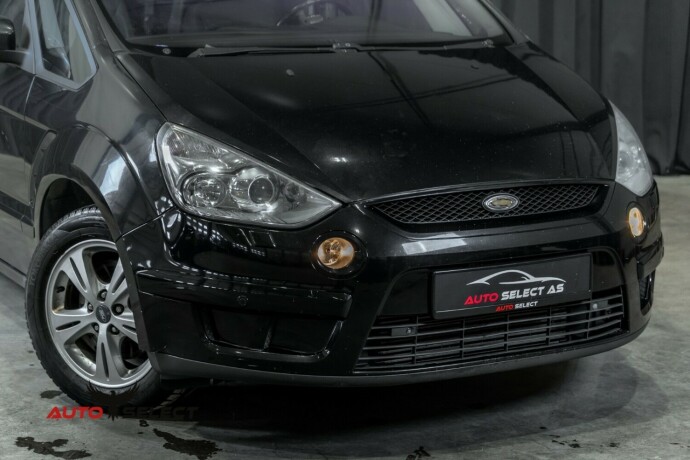 ford-s-max-diesel-2010-big-1