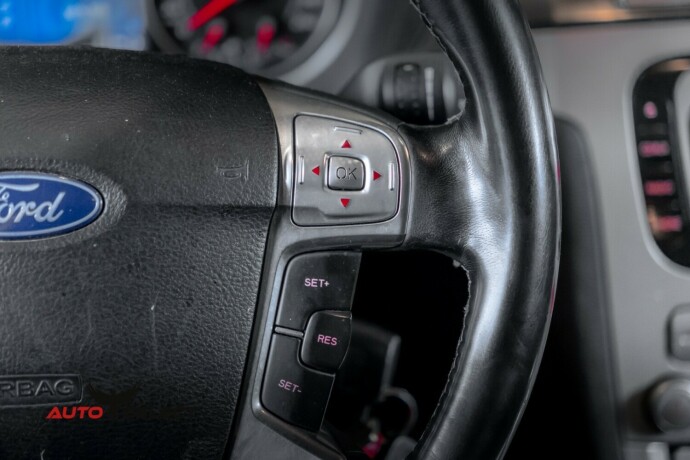 ford-s-max-diesel-2010-big-32