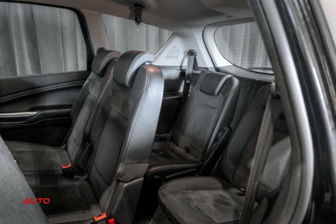 ford-s-max-diesel-2010-big-18
