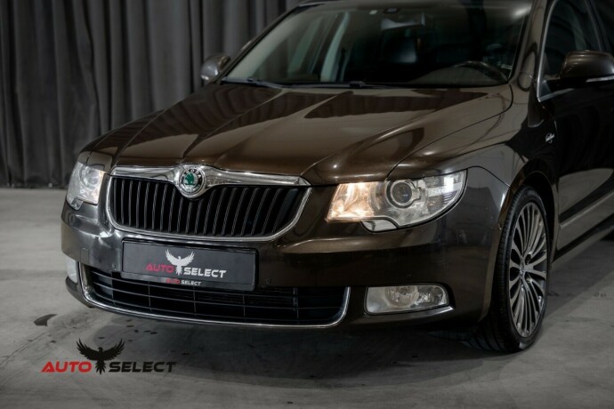 skoda-superb-diesel-2012-big-6