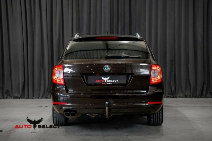 skoda-superb-diesel-2012-big-8
