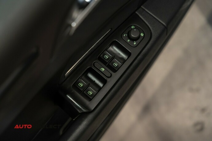 skoda-superb-diesel-2012-big-22