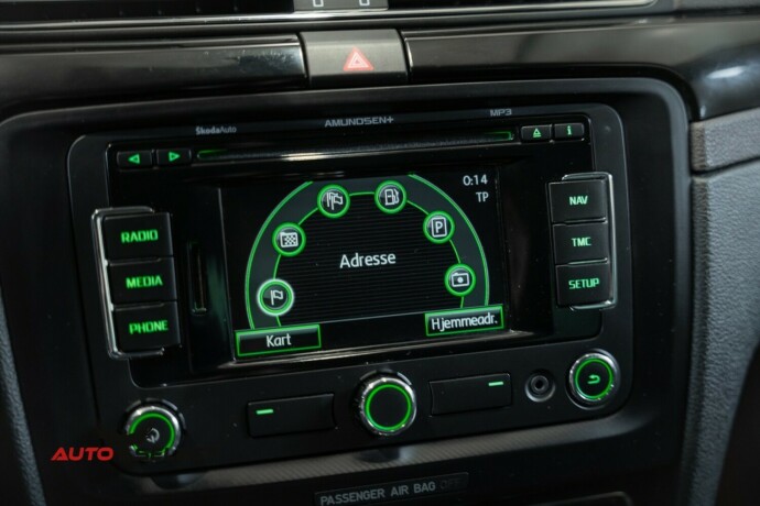 skoda-superb-diesel-2012-big-36