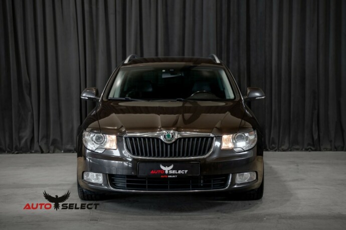 skoda-superb-diesel-2012-big-4