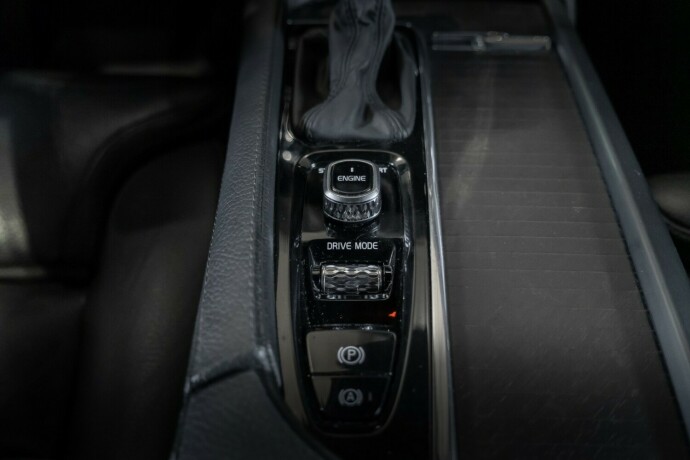 volvo-v90-cross-country-diesel-2017-big-40