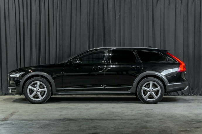 volvo-v90-cross-country-diesel-2017-big-7