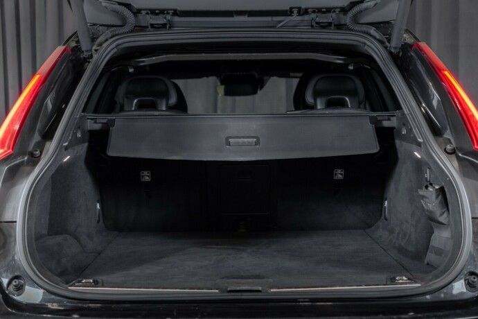 volvo-v90-cross-country-diesel-2017-big-11