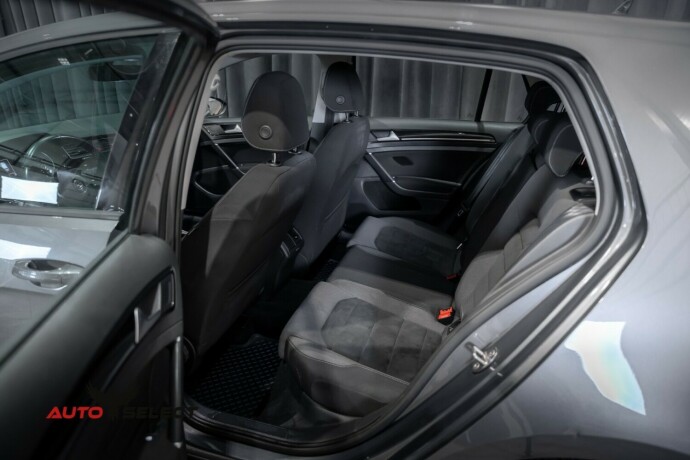 volkswagen-golf-bensin-2017-big-19