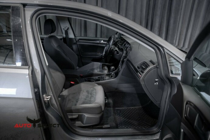 volkswagen-golf-bensin-2017-big-12