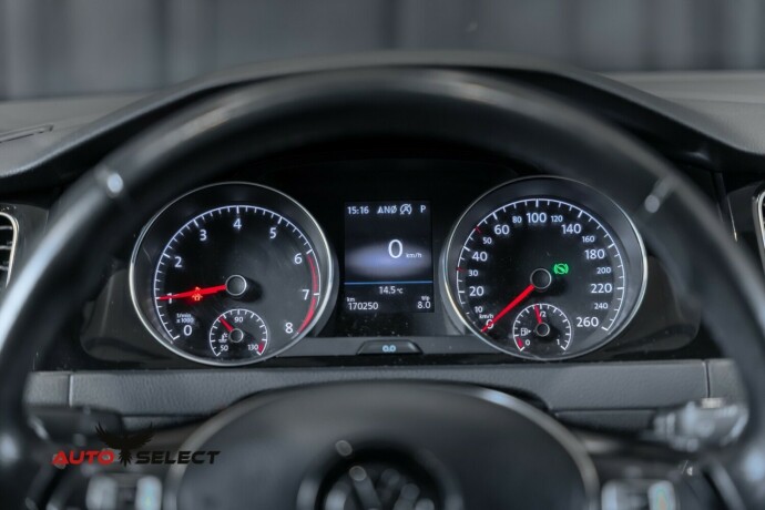volkswagen-golf-bensin-2017-big-30