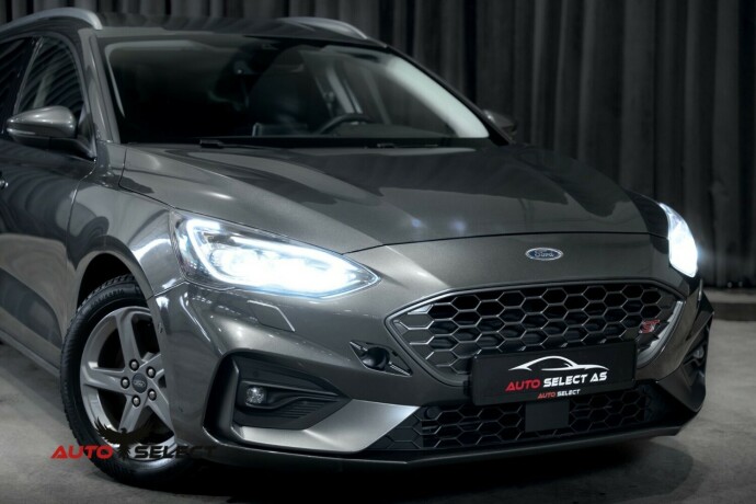 ford-focus-bensin-2019-big-2