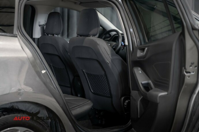ford-focus-bensin-2019-big-12