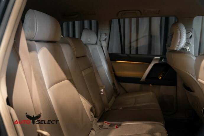 toyota-land-cruiser-diesel-2010-big-14