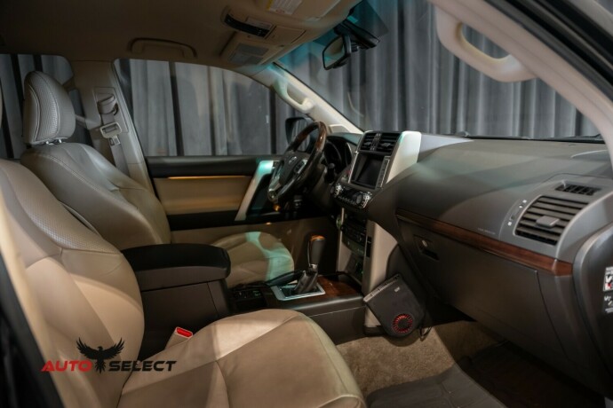 toyota-land-cruiser-diesel-2010-big-18