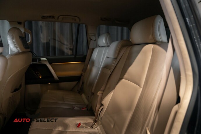 toyota-land-cruiser-diesel-2010-big-21