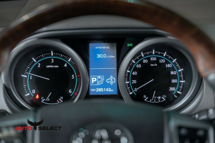 toyota-land-cruiser-diesel-2010-big-32