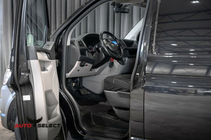 volkswagen-transporter-diesel-2019-big-18