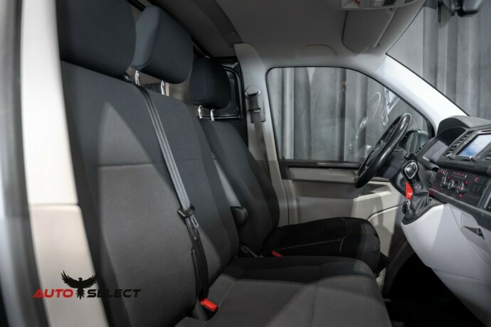 volkswagen-transporter-diesel-2019-big-12