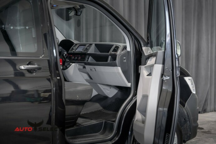 volkswagen-transporter-diesel-2019-big-10