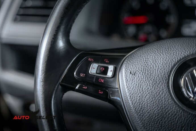 volkswagen-transporter-diesel-2019-big-23