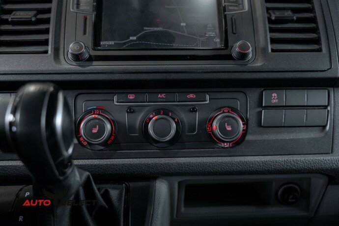 volkswagen-transporter-diesel-2019-big-28