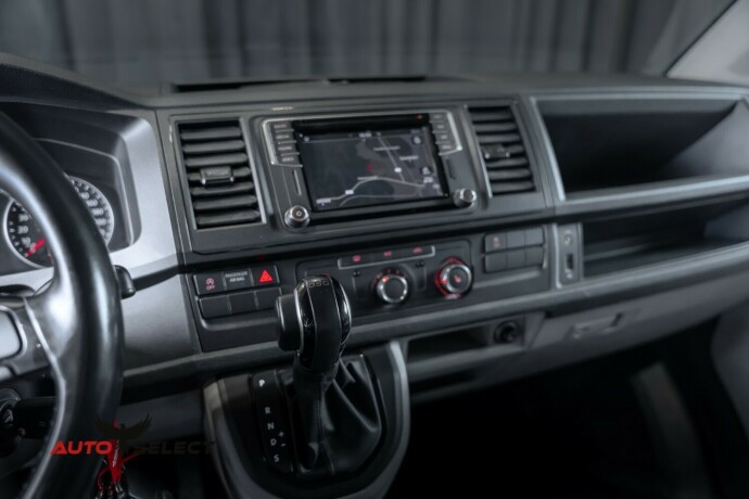 volkswagen-transporter-diesel-2019-big-26