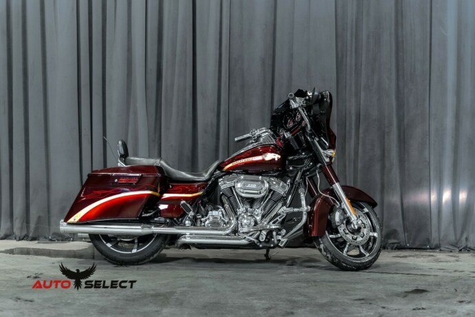 harley-davidson-street-glide-flhxse-cvo-bensin-2010-big-9